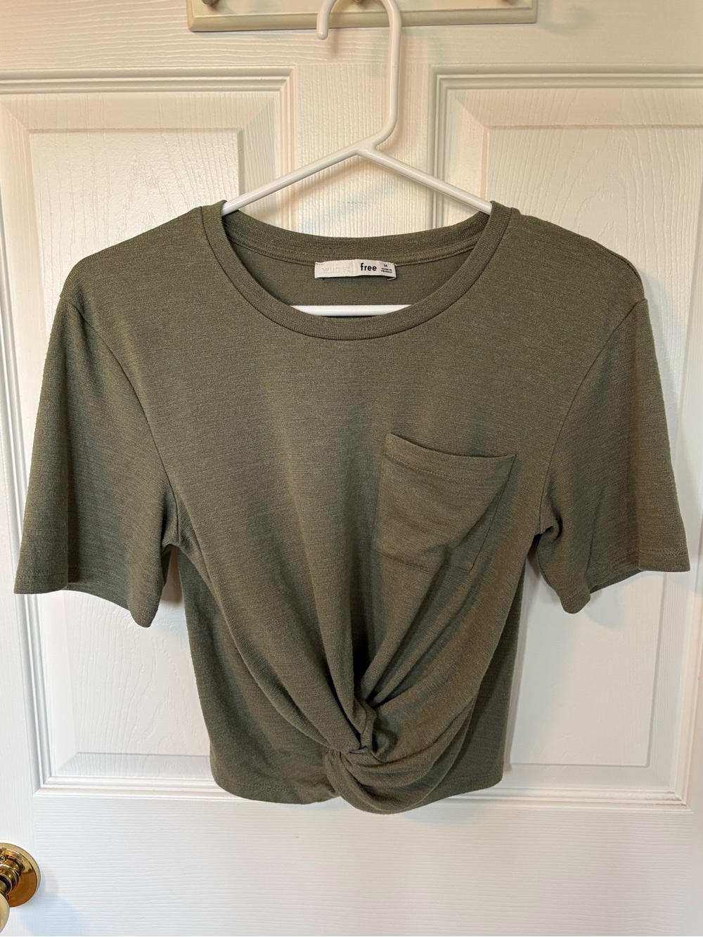 Aritzia Wilfred Free Subah Knot Twist-Front Pocket Tee Olive Green Medium
